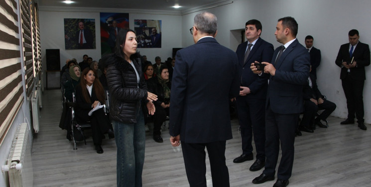 Rayon İcra Hakimiyyətinin başçısı sakinlərlə səyyar görüş keçirmişdir